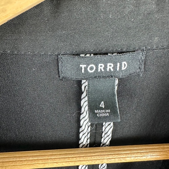 Torrid Stretch Blazer Womens Size 4 Studio Lexington Millennium Black Ruched - Picture 2 of 11